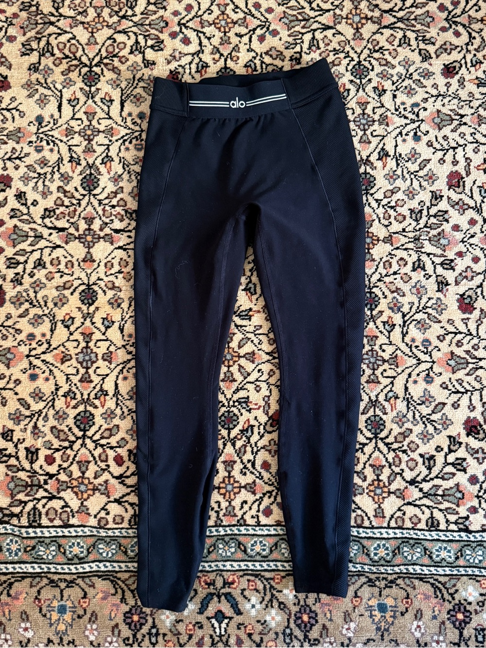 Alo Alosoft High-Waist 7/8 Relay Legging - XS